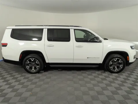 More photos of 2023 Jeep Wagoneer L Series III at Step One CDJR Fiat Fort Walton Beach, FL