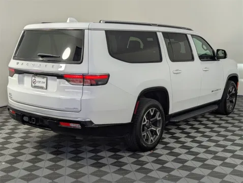 More photos of 2023 Jeep Wagoneer L Series III at Step One CDJR Fiat Fort Walton Beach, FL
