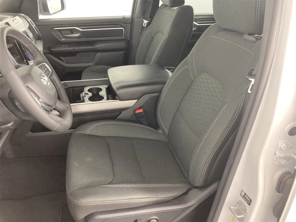 2025 Ram 1500 Big Horn Lone Star photo 4