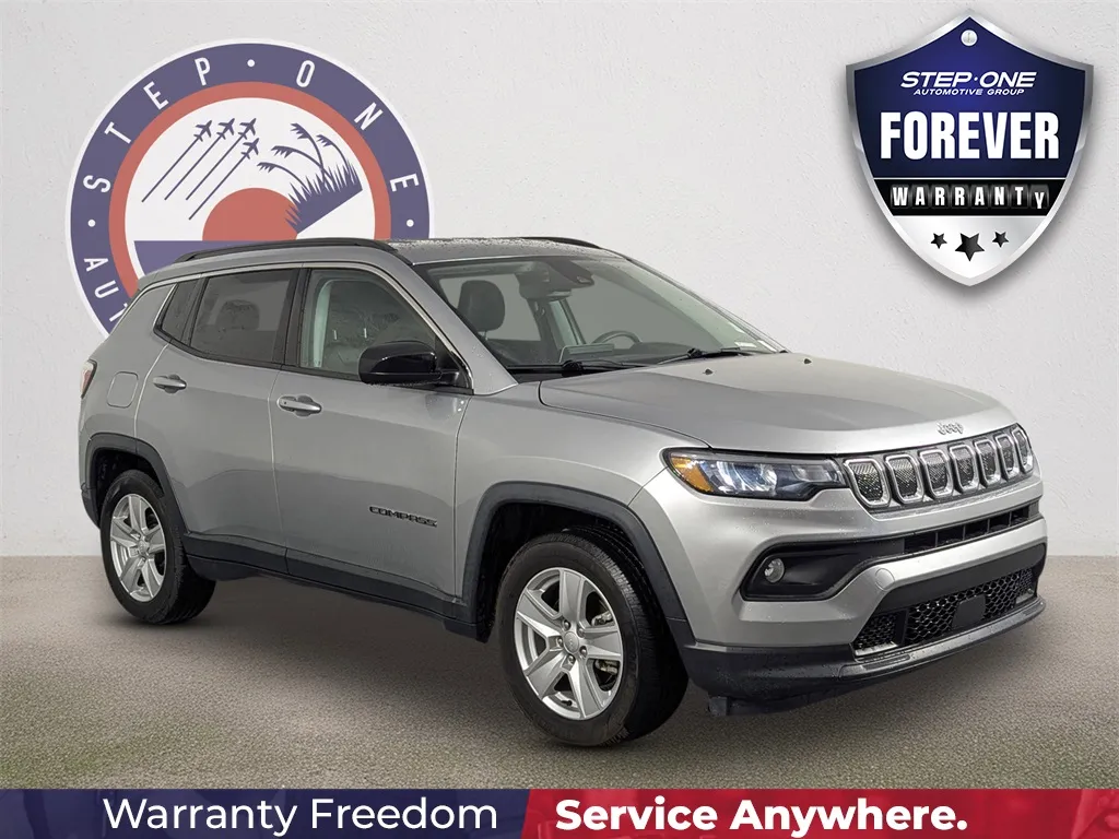 Silver 2022 Jeep Compass Latitude for sale in Fort Walton Beach, FL