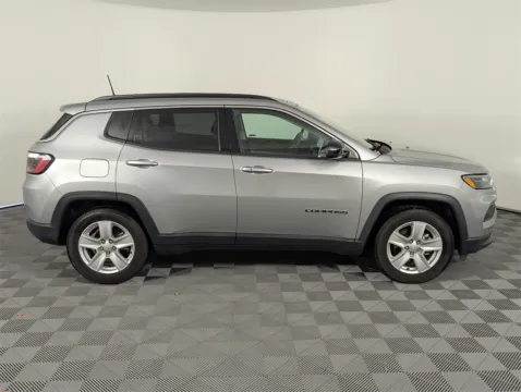 More photos of 2022 Jeep Compass Latitude at Step One CDJR Fiat Fort Walton Beach, FL