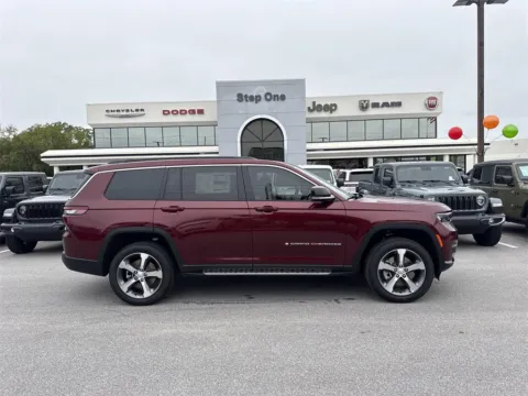 More photos of 2025 Jeep Grand Cherokee L Limited at Step One CDJR Fiat Fort Walton Beach, FL