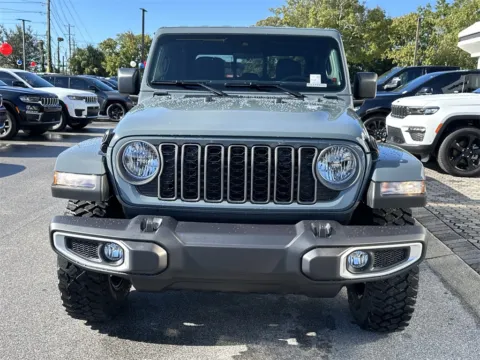 More photos of 2025 Jeep Gladiator High Tide at Step One CDJR Fiat Fort Walton Beach, FL