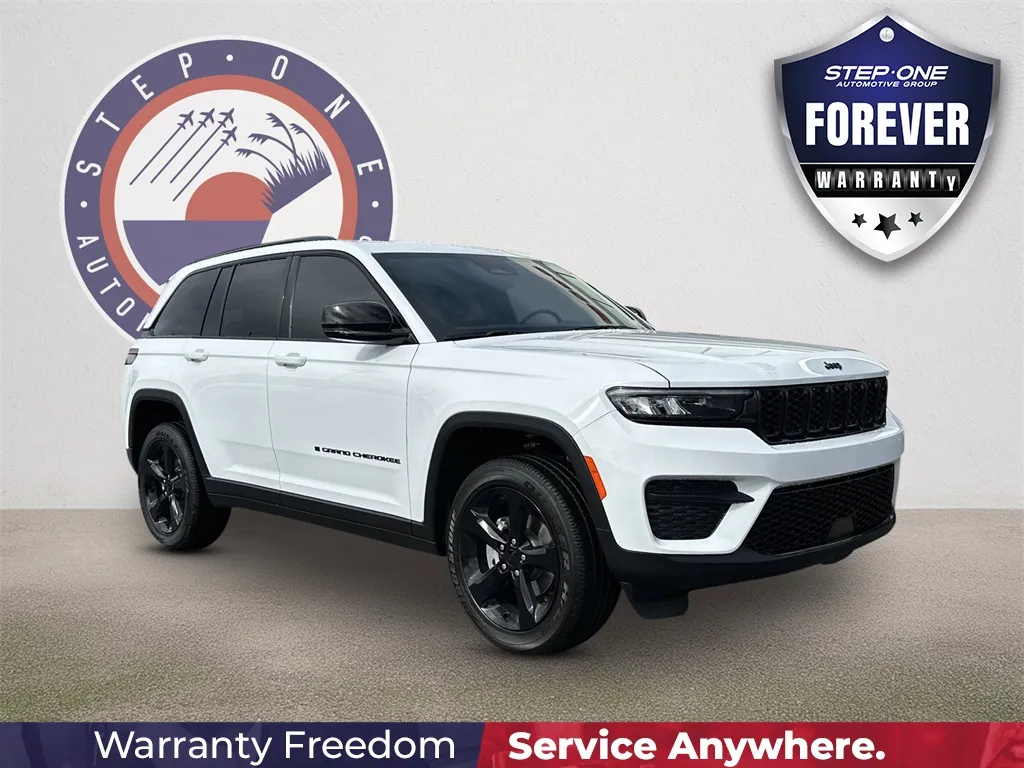 White 2025 Jeep Grand Cherokee Altitude X for sale in Fort Walton Beach, FL