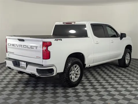 More photos of 2019 Chevrolet Silverado 1500 RST at Step One CDJR Fiat Fort Walton Beach, FL