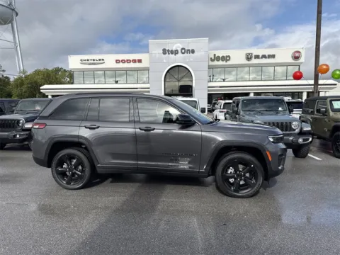 More photos of 2025 Jeep Grand Cherokee Altitude X at Step One CDJR Fiat Fort Walton Beach, FL