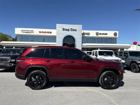More photos of 2025 Jeep Grand Cherokee Altitude X at Step One CDJR Fiat Fort Walton Beach, FL