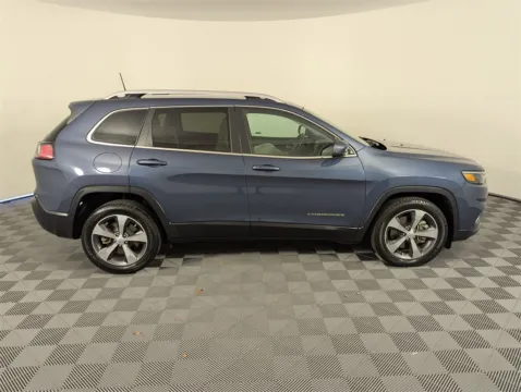More photos of 2019 Jeep Cherokee Limited at Step One CDJR Fiat Fort Walton Beach, FL