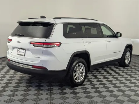 More photos of 2023 Jeep Grand Cherokee L Laredo at Step One CDJR Fiat Fort Walton Beach, FL