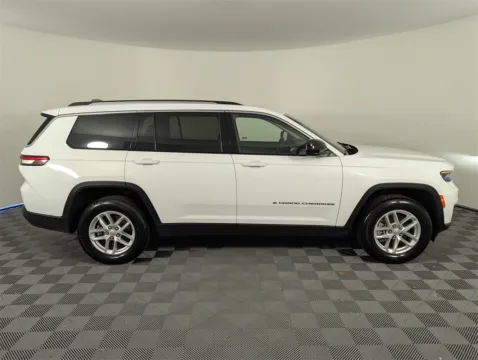 More photos of 2023 Jeep Grand Cherokee L Laredo at Step One CDJR Fiat Fort Walton Beach, FL