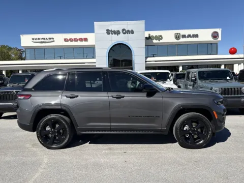 More photos of 2025 Jeep Grand Cherokee at Step One CDJR Fiat Fort Walton Beach, FL