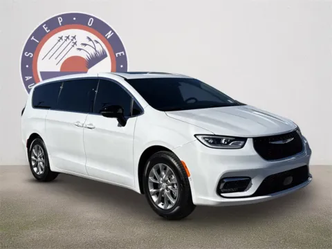 Photos of 2026 Chrysler Pacifica Limited for sale in Fort Walton Beach, FL at Step One CDJR Fiat Fort Walton Beach