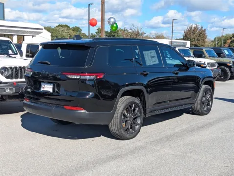 More photos of 2025 Jeep Grand Cherokee L Limited at Step One CDJR Fiat Fort Walton Beach, FL