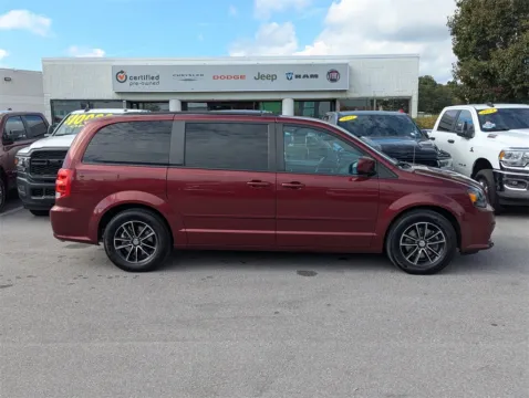More photos of 2017 Dodge Grand Caravan GT at Step One CDJR Fiat Fort Walton Beach, FL