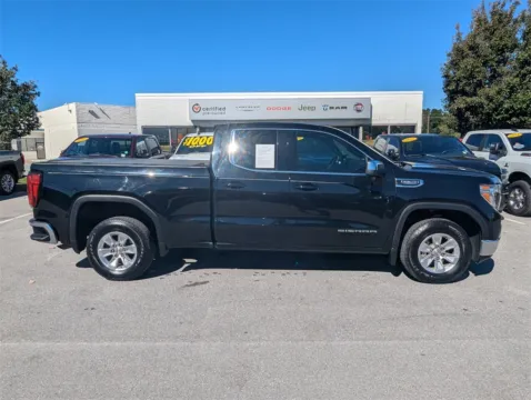 More photos of 2020 GMC Sierra 1500 SLE at Step One CDJR Fiat Fort Walton Beach, FL