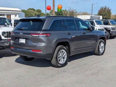 More photos of 2025 Jeep Grand Cherokee Laredo X at Step One CDJR Fiat Fort Walton Beach, FL