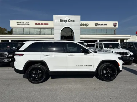 More photos of 2025 Jeep Grand Cherokee Altitude X at Step One CDJR Fiat Fort Walton Beach, FL