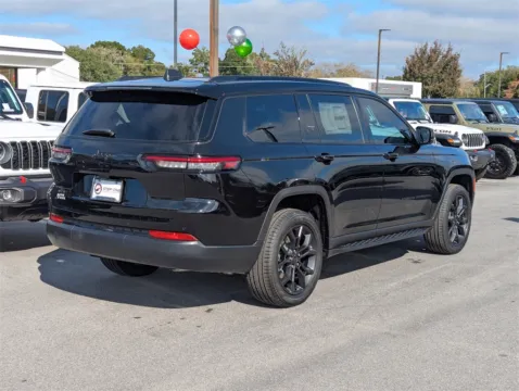 More photos of 2025 Jeep Grand Cherokee L Limited at Step One CDJR Fiat Fort Walton Beach, FL