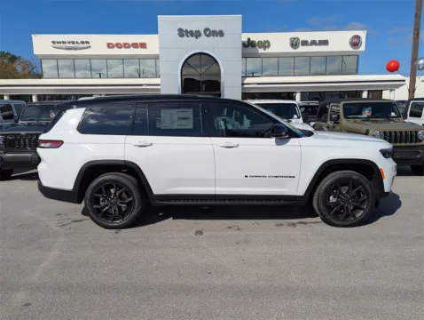 More photos of 2025 Jeep Grand Cherokee L Limited at Step One CDJR Fiat Fort Walton Beach, FL