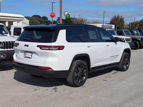 More photos of 2025 Jeep Grand Cherokee L Limited at Step One CDJR Fiat Fort Walton Beach, FL