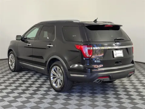 More photos of 2019 Ford Explorer Limited at Step One CDJR Fiat Fort Walton Beach, FL