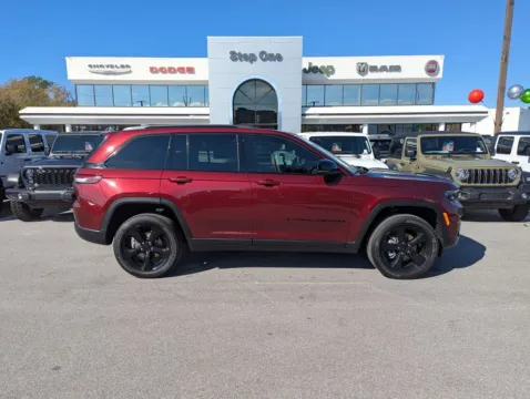 More photos of 2025 Jeep Grand Cherokee Altitude X at Step One CDJR Fiat Fort Walton Beach, FL