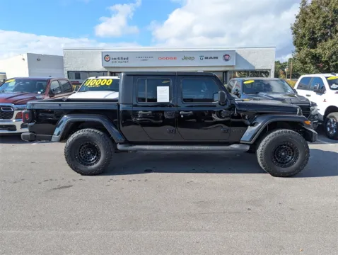 More photos of 2022 Jeep Gladiator Sport at Step One CDJR Fiat Fort Walton Beach, FL