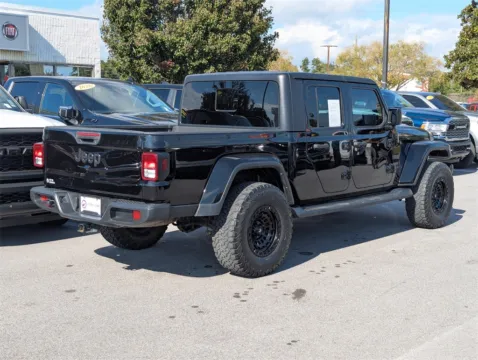 More photos of 2022 Jeep Gladiator Sport at Step One CDJR Fiat Fort Walton Beach, FL