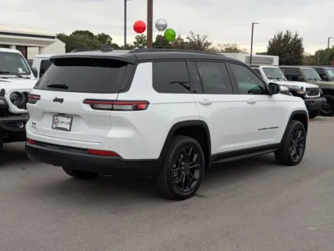 More photos of 2025 Jeep Grand Cherokee L Limited at Step One CDJR Fiat Fort Walton Beach, FL