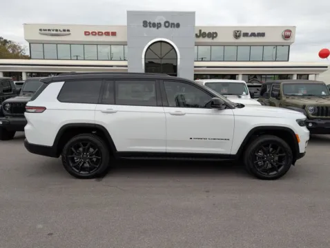 More photos of 2025 Jeep Grand Cherokee L Limited at Step One CDJR Fiat Fort Walton Beach, FL