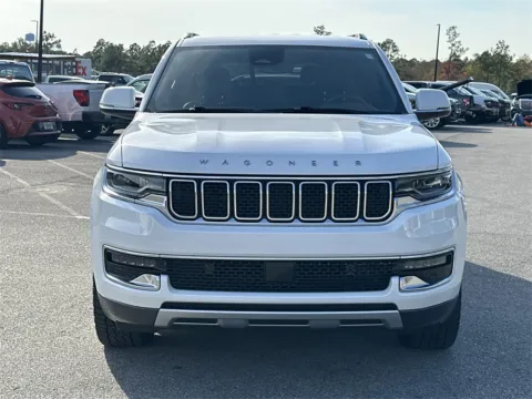 More photos of 2022 Jeep Wagoneer Series II at Step One Ford Crestview, FL