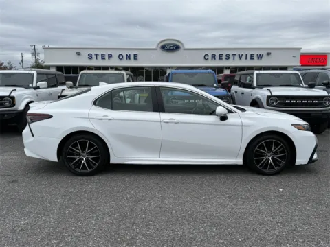 More photos of 2024 Toyota Camry SE at Step One Ford Crestview, FL