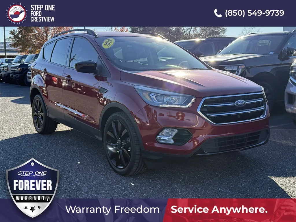 Red 2019 Ford Escape SE for sale in Crestview, FL