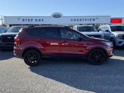 More photos of 2019 Ford Escape SE at Step One Ford Crestview, FL
