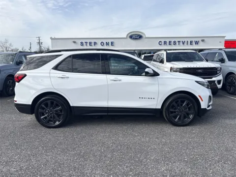 More photos of 2022 Chevrolet Equinox RS at Step One Ford Crestview, FL