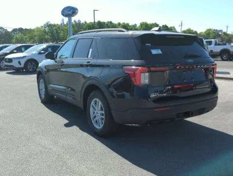 More photos of 2026 Ford Explorer Active at Step One Ford Crestview, FL