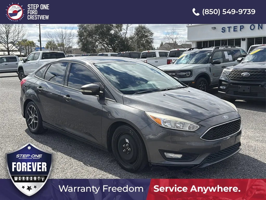 Gray 2016 Ford Focus SE for sale in Crestview, FL