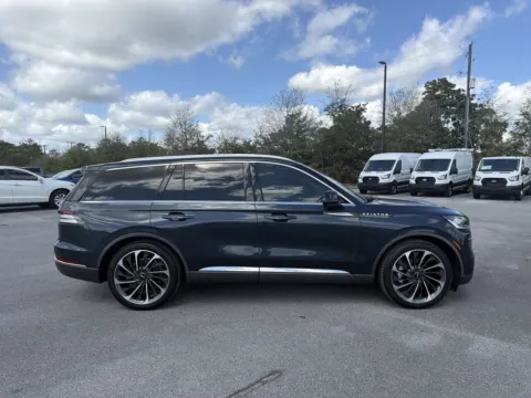 More photos of 2022 Lincoln Aviator Reserve at Step One Ford Crestview, FL
