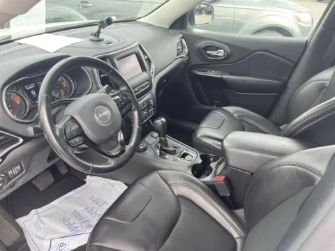 More photos of 2021 Jeep Cherokee Altitude at Step One Ford Crestview, FL