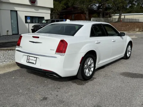 More photos of 2022 Chrysler 300 Touring at Step One Ford Crestview, FL