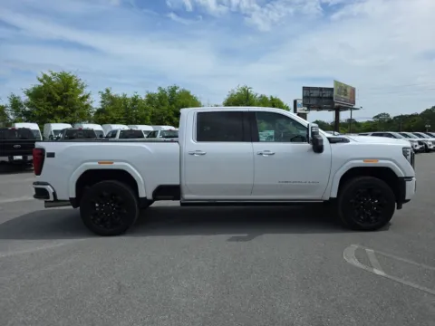 More photos of 2025 GMC Sierra 2500HD Denali Ultimate at Step One Ford Crestview, FL