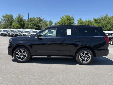 More photos of 2025 Ford Expedition Active at Step One Ford Crestview, FL