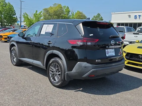 More photos of 2021 Nissan Rogue S at Step One Ford Crestview, FL