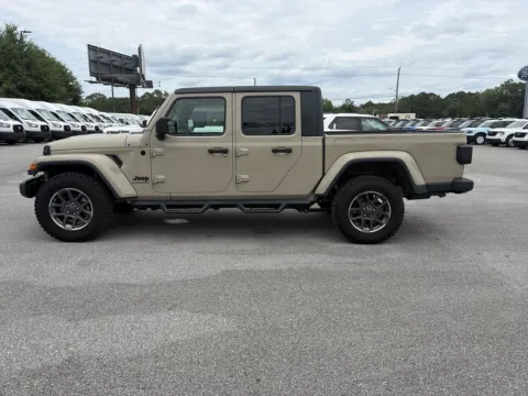 More photos of 2020 Jeep Gladiator Altitude at Step One Ford Crestview, FL