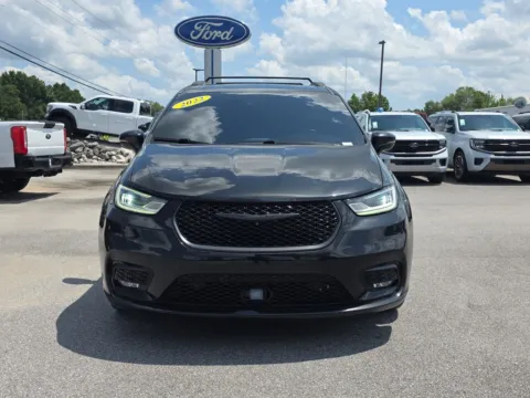More photos of 2022 Chrysler Pacifica Limited at Step One Ford Crestview, FL