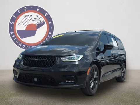 Photos of 2022 Chrysler Pacifica Limited for sale in Crestview, FL at Step One Ford Crestview