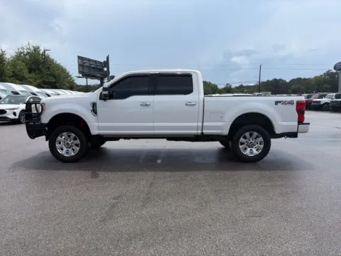 More photos of 2017 Ford F-250SD Platinum at Step One Ford Crestview, FL