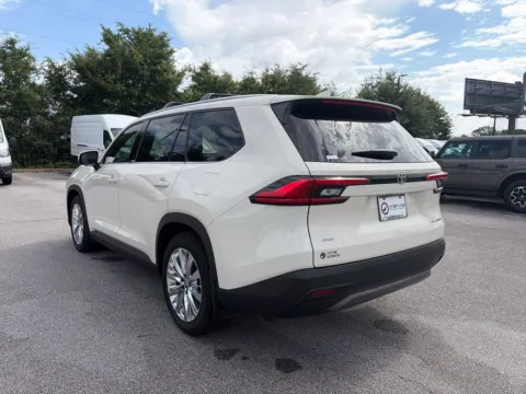 More photos of 2024 Toyota Grand Highlander Platinum at Step One Ford Crestview, FL