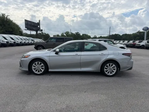 More photos of 2022 Toyota Camry LE at Step One Ford Crestview, FL