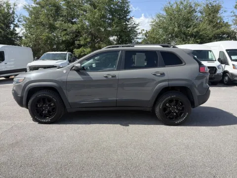 More photos of 2019 Jeep Cherokee Trailhawk at Step One Ford Crestview, FL